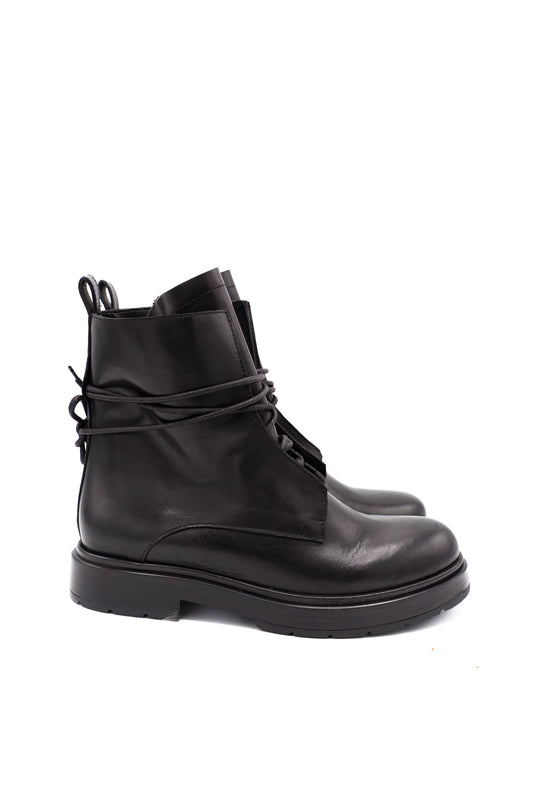 Noa A. Stivaletti pelle Allacciata